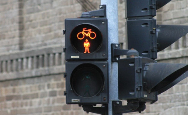 串口服務(wù)器遠程控制信號燈啟停 串口服務(wù)器遠程控制信號燈啟停