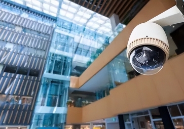 「智慧安防」聚英安防監(jiān)控系統(tǒng)解決方案，智能防盜報警，自動巡邏