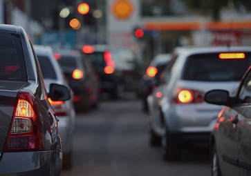 在城市中實施智能停車解決方案的主要優勢